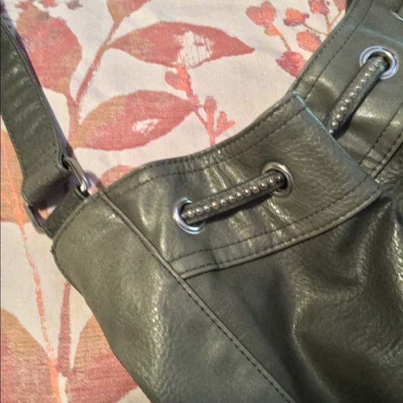 Maurice’s Purse W/Silver Hardware - Picture 4 of 4